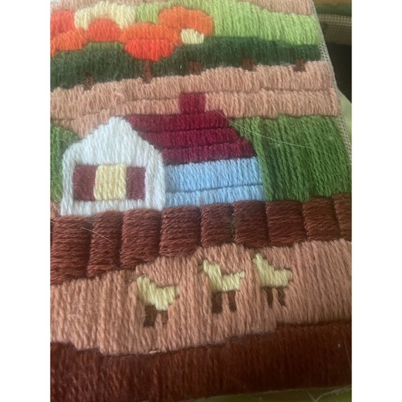 Vintage 1980s Crewel Longstitch Needlepoint Primitive Scene Farm Landscape - Picture 7 of 7